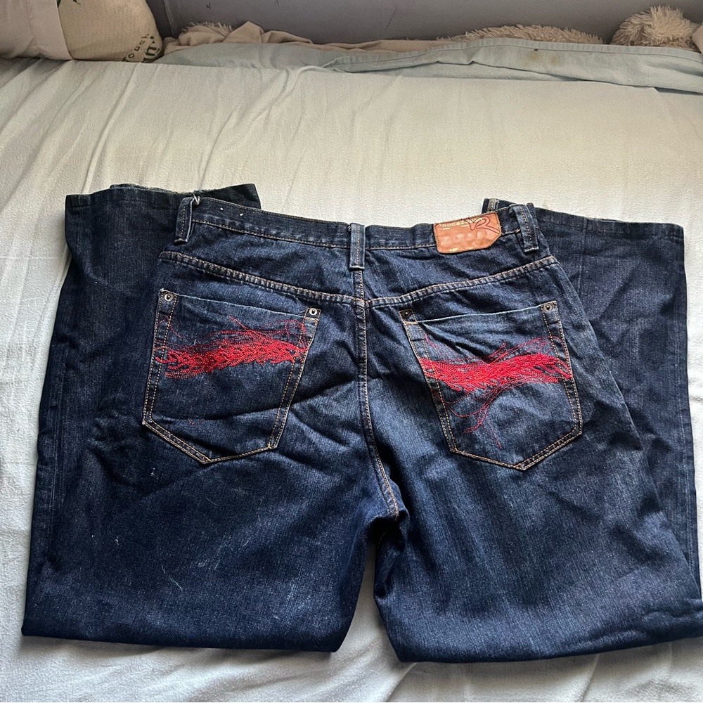 Rocawear Men's Relaxed Jeans with Red Details